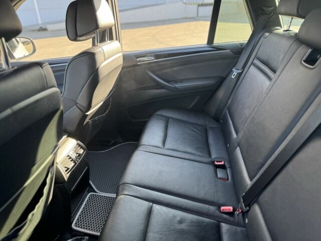Сірий БМВ Х5, об'ємом двигуна 3 л та пробігом 278 тис. км за 15000 $, фото 5 на Automoto.ua