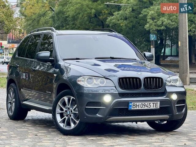Серый БМВ Х5, объемом двигателя 3 л и пробегом 320 тыс. км за 16900 $, фото 24 на Automoto.ua