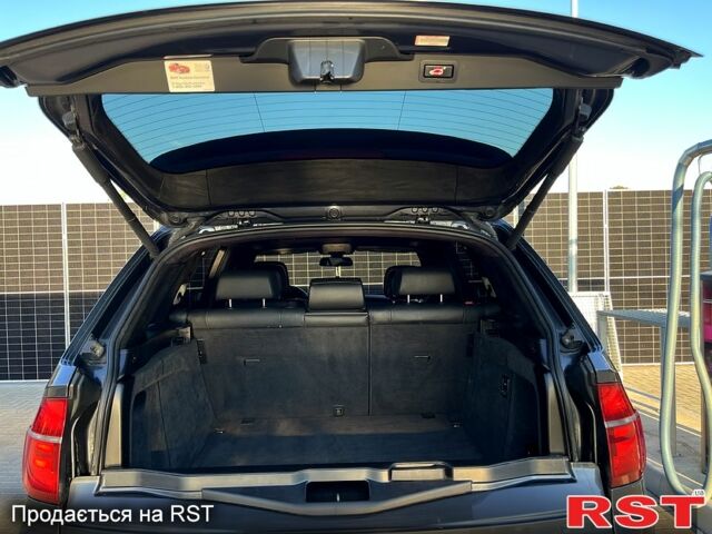 Сірий БМВ Х5, об'ємом двигуна 3 л та пробігом 400 тис. км за 12700 $, фото 7 на Automoto.ua