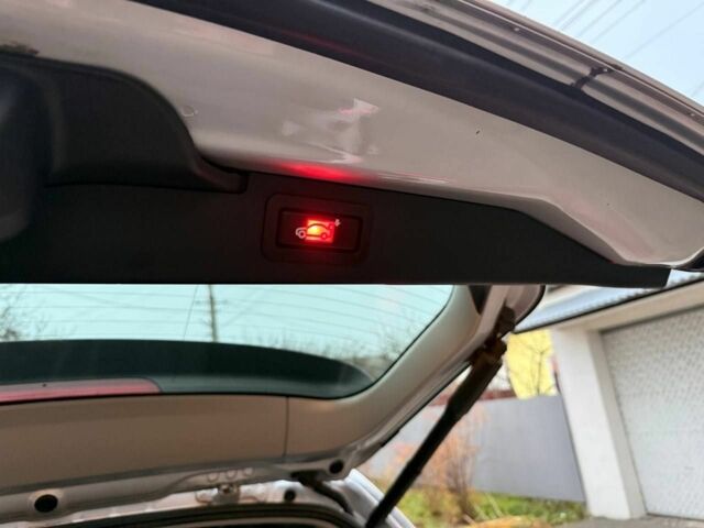 Серый БМВ Х5, объемом двигателя 3 л и пробегом 168 тыс. км за 12300 $, фото 23 на Automoto.ua