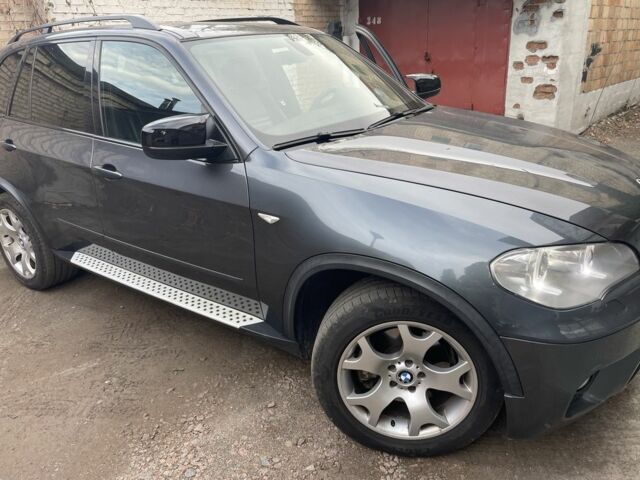 Серый БМВ Х5, объемом двигателя 3 л и пробегом 199 тыс. км за 18500 $, фото 6 на Automoto.ua