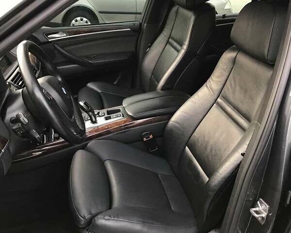 Серый БМВ Х5, объемом двигателя 3.5 л и пробегом 330 тыс. км за 14500 $, фото 10 на Automoto.ua