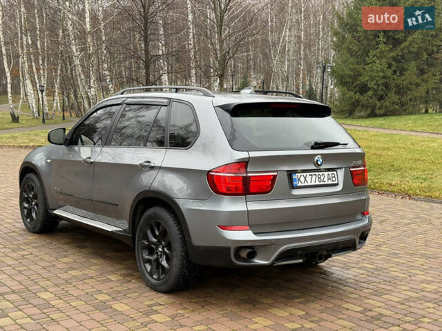 Серый БМВ Х5, объемом двигателя 2.98 л и пробегом 180 тыс. км за 12500 $, фото 2 на Automoto.ua
