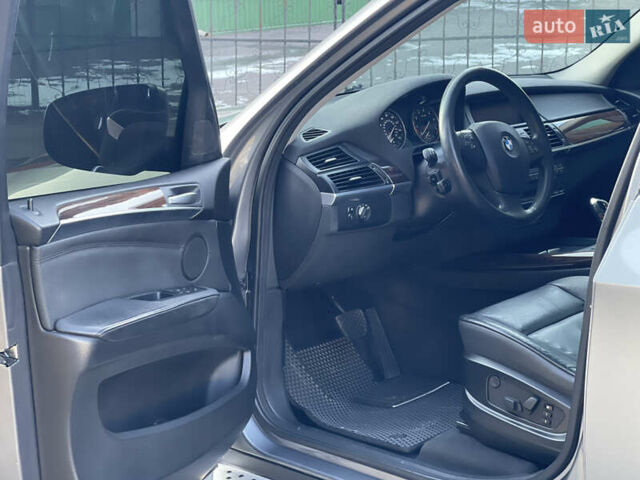 Серый БМВ Х5, объемом двигателя 3 л и пробегом 177 тыс. км за 14300 $, фото 22 на Automoto.ua