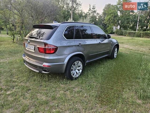 Серый БМВ Х5, объемом двигателя 3 л и пробегом 225 тыс. км за 15500 $, фото 3 на Automoto.ua
