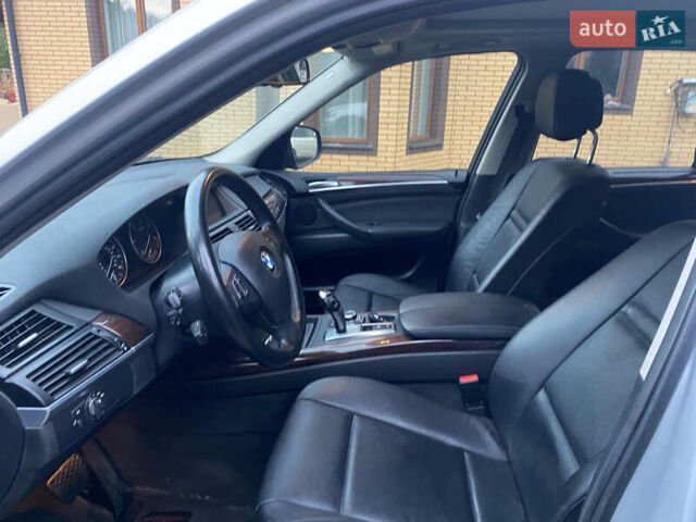 Серый БМВ Х5, объемом двигателя 2.98 л и пробегом 190 тыс. км за 14850 $, фото 10 на Automoto.ua