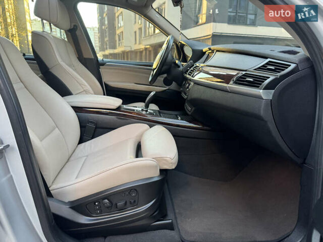 Серый БМВ Х5, объемом двигателя 3 л и пробегом 287 тыс. км за 15500 $, фото 50 на Automoto.ua