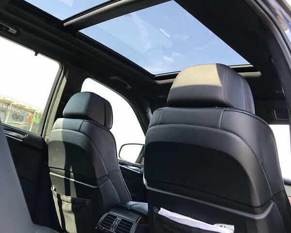 Сірий БМВ Х5, об'ємом двигуна 2.98 л та пробігом 328 тис. км за 14500 $, фото 19 на Automoto.ua