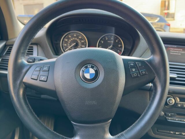 Серый БМВ Х5, объемом двигателя 3 л и пробегом 211 тыс. км за 8500 $, фото 12 на Automoto.ua