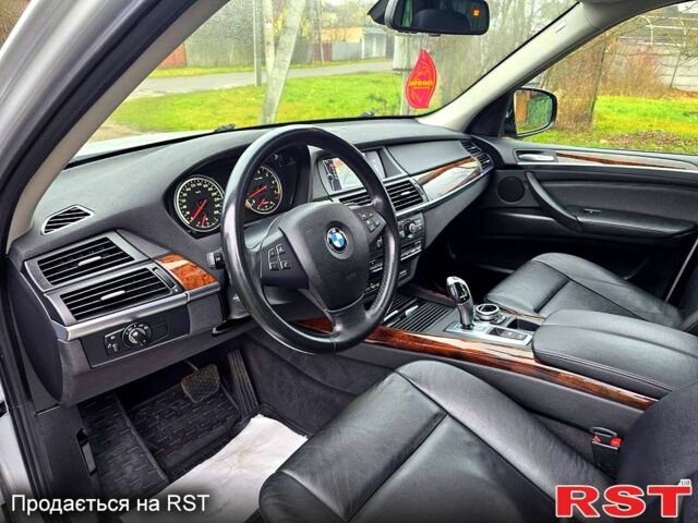 Серый БМВ Х5, объемом двигателя 3 л и пробегом 169 тыс. км за 13500 $, фото 5 на Automoto.ua