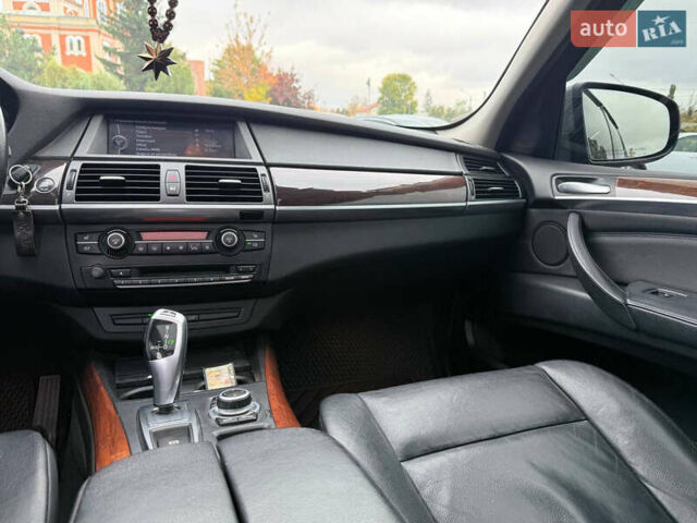 Сірий БМВ Х5, об'ємом двигуна 2.98 л та пробігом 10 тис. км за 12500 $, фото 20 на Automoto.ua