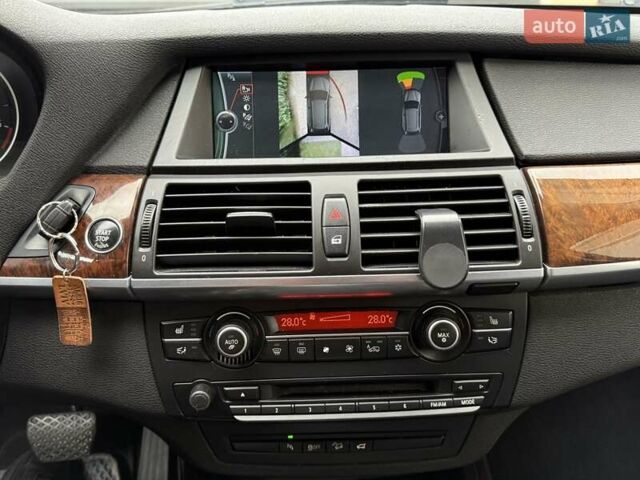 Сірий БМВ Х5, об'ємом двигуна 2.99 л та пробігом 320 тис. км за 14950 $, фото 11 на Automoto.ua