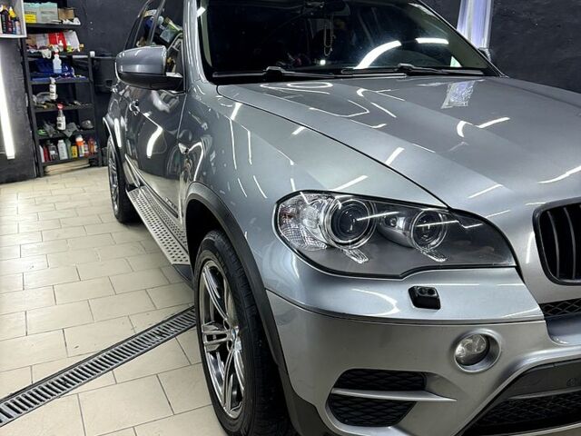 БМВ Х5 2011 в Житомире на Automoto.ua Серый БМВ Х5, объемом двигателя 3 л и пробегом 250 тыс. км за 16500 $, фото 3 на Automoto.ua