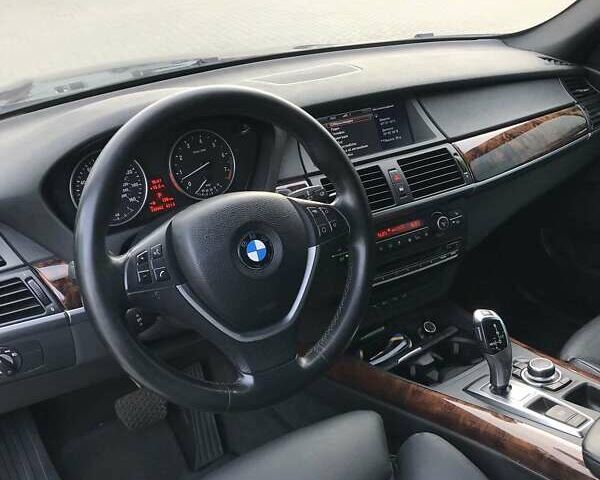 Серый БМВ Х5, объемом двигателя 3.5 л и пробегом 330 тыс. км за 14500 $, фото 14 на Automoto.ua