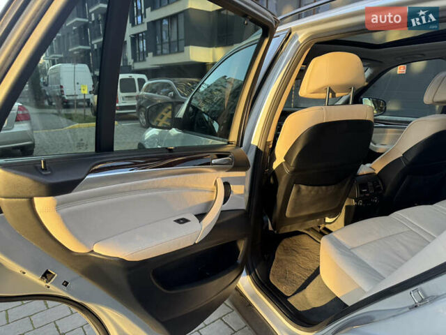 Серый БМВ Х5, объемом двигателя 3 л и пробегом 287 тыс. км за 15500 $, фото 35 на Automoto.ua