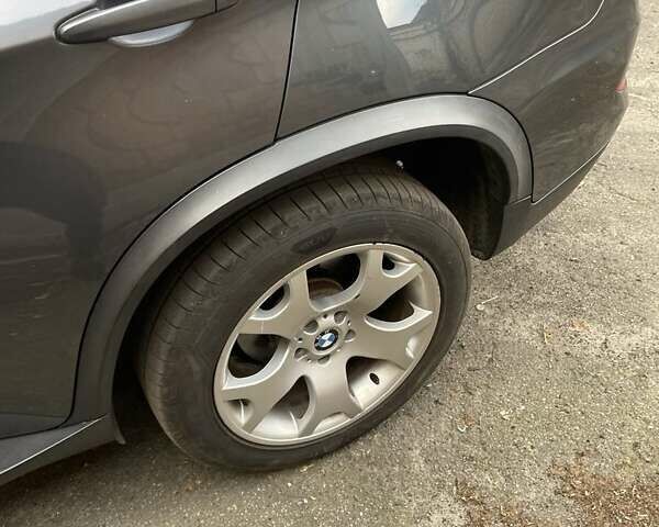 БМВ Х5 2011 в Киеве на Automoto.ua Серый БМВ Х5, объемом двигателя 3 л и пробегом 199 тыс. км за 18500 $, фото 11 на Automoto.ua