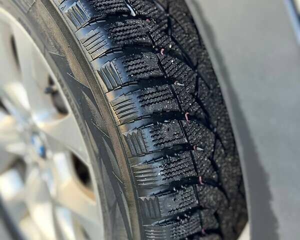 Серый БМВ Х5, объемом двигателя 2.98 л и пробегом 215 тыс. км за 13500 $, фото 11 на Automoto.ua