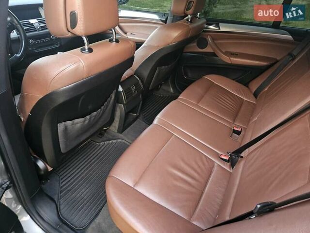 Серый БМВ Х5, объемом двигателя 3 л и пробегом 225 тыс. км за 15500 $, фото 18 на Automoto.ua