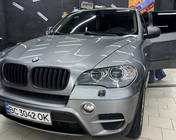 Серый БМВ Х5, объемом двигателя 2.98 л и пробегом 240 тыс. км за 16500 $, фото 1 на Automoto.ua
