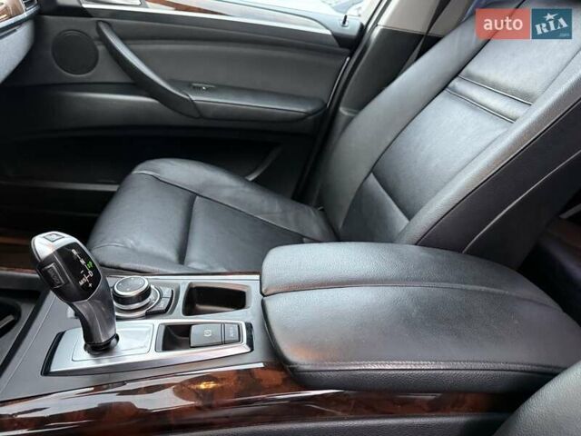 Сірий БМВ Х5, об'ємом двигуна 2.99 л та пробігом 320 тис. км за 14950 $, фото 29 на Automoto.ua