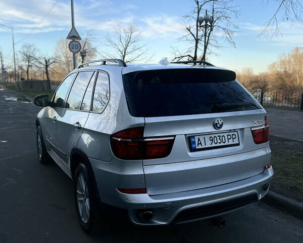 Сірий БМВ Х5, об'ємом двигуна 3 л та пробігом 238 тис. км за 16300 $, фото 2 на Automoto.ua