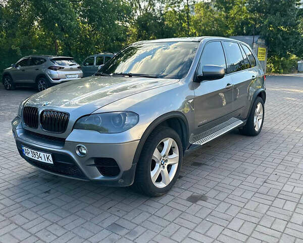 Серый БМВ Х5, объемом двигателя 3 л и пробегом 248 тыс. км за 17700 $, фото 1 на Automoto.ua
