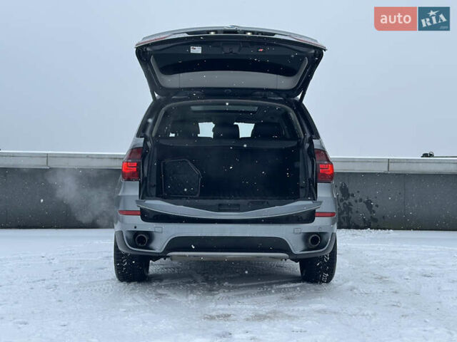 Сірий БМВ Х5, об'ємом двигуна 3 л та пробігом 304 тис. км за 11990 $, фото 24 на Automoto.ua