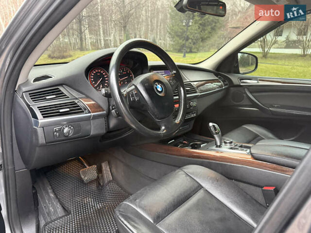 Серый БМВ Х5, объемом двигателя 2.98 л и пробегом 180 тыс. км за 12500 $, фото 12 на Automoto.ua