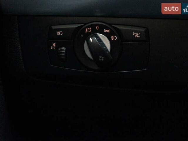 Сірий БМВ Х5, об'ємом двигуна 3 л та пробігом 237 тис. км за 19900 $, фото 48 на Automoto.ua