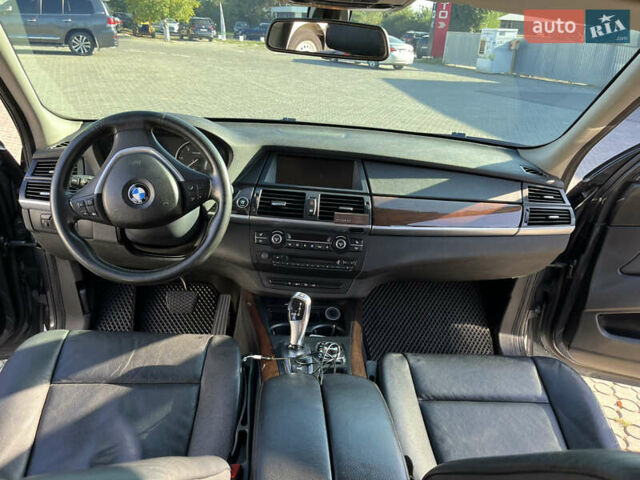 БМВ Х5 2011 в Черновцах на Automoto.ua Серый БМВ Х5, объемом двигателя 3 л и пробегом 247 тыс. км за 18000 $, фото 1 на Automoto.ua