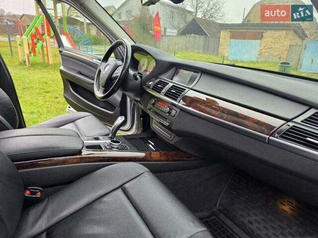 Сірий БМВ Х5, об'ємом двигуна 2.98 л та пробігом 169 тис. км за 12300 $, фото 13 на Automoto.ua