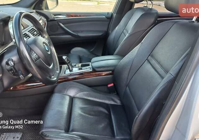 Сірий БМВ Х5, об'ємом двигуна 3 л та пробігом 223 тис. км за 18500 $, фото 6 на Automoto.ua