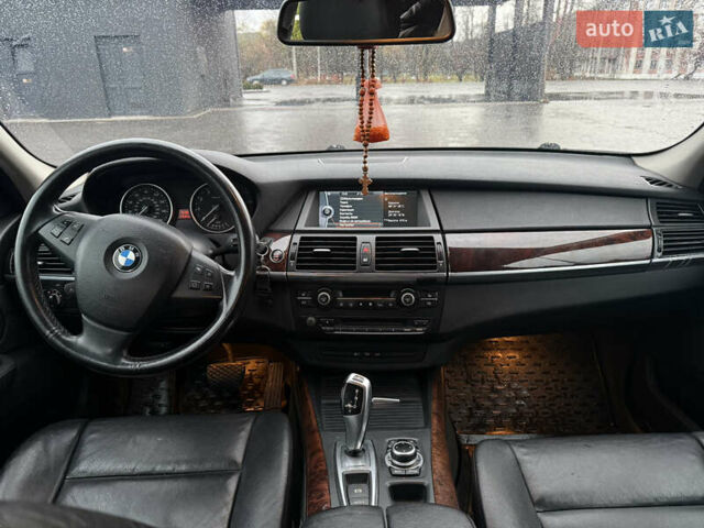 Серый БМВ Х5, объемом двигателя 2.98 л и пробегом 230 тыс. км за 14500 $, фото 6 на Automoto.ua
