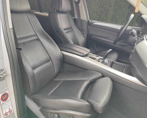 БМВ Х5 2011 в Львове на Automoto.ua Серый БМВ Х5, объемом двигателя 2.99 л и пробегом 238 тыс. км за 18500 $, фото 14 на Automoto.ua