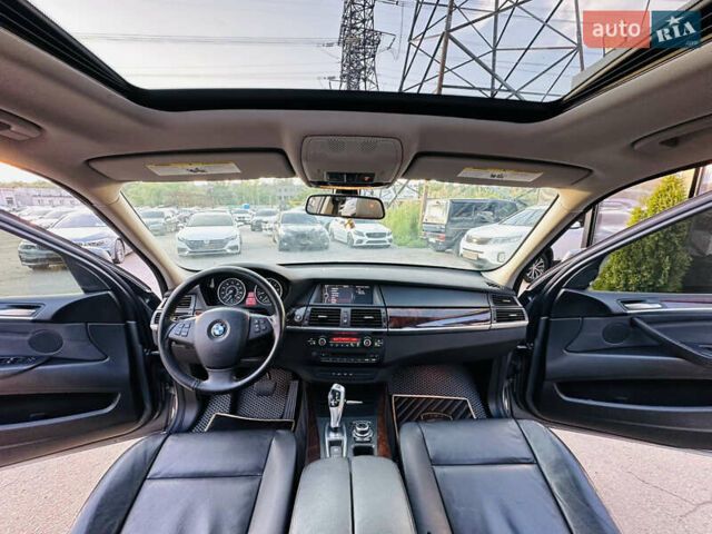 Серый БМВ Х5, объемом двигателя 2.98 л и пробегом 216 тыс. км за 14700 $, фото 21 на Automoto.ua