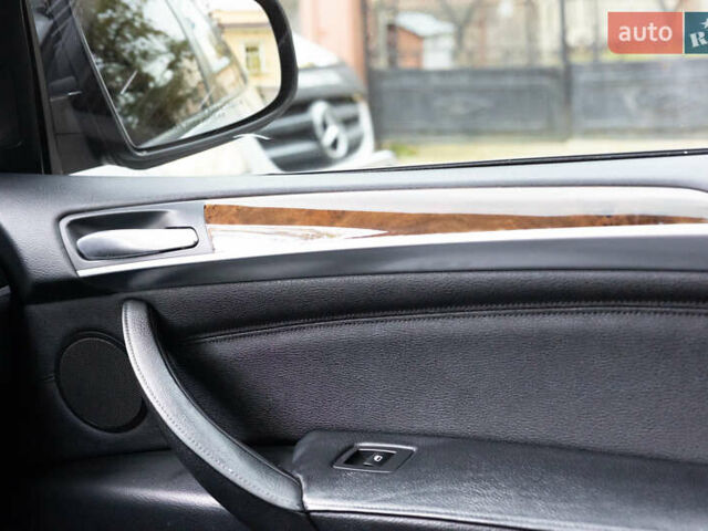 Сірий БМВ Х5, об'ємом двигуна 3 л та пробігом 237 тис. км за 19900 $, фото 45 на Automoto.ua