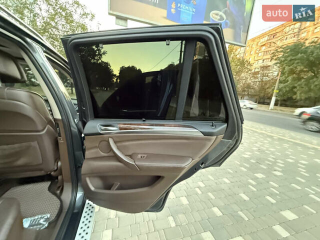Серый БМВ Х5, объемом двигателя 3 л и пробегом 320 тыс. км за 16700 $, фото 66 на Automoto.ua
