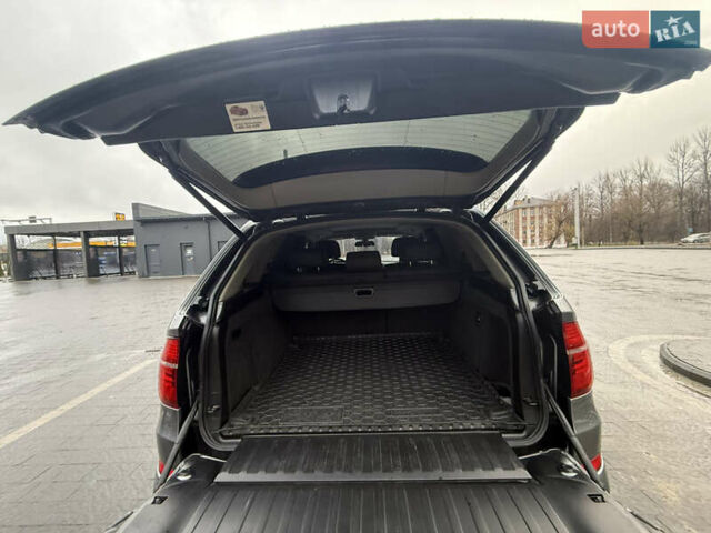 Серый БМВ Х5, объемом двигателя 2.98 л и пробегом 230 тыс. км за 14500 $, фото 11 на Automoto.ua