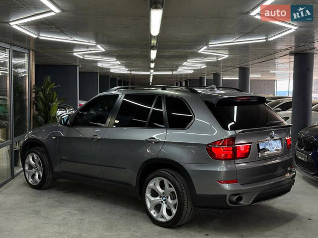 Серый БМВ Х5, объемом двигателя 2.98 л и пробегом 265 тыс. км за 14000 $, фото 4 на Automoto.ua