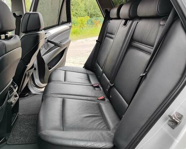 БМВ Х5 2011 в Львове на Automoto.ua Серый БМВ Х5, объемом двигателя 2.99 л и пробегом 238 тыс. км за 18500 $, фото 28 на Automoto.ua