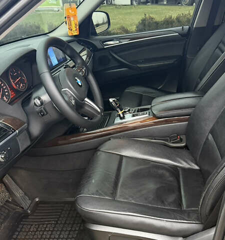 Сірий БМВ Х5, об'ємом двигуна 3 л та пробігом 248 тис. км за 16999 $, фото 10 на Automoto.ua