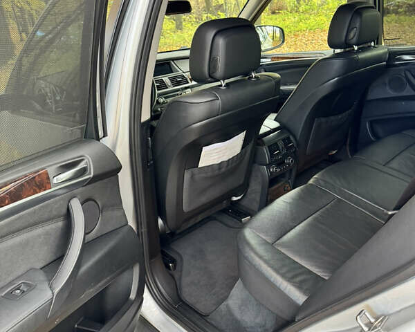 БМВ Х5 2011 в Львове на Automoto.ua Серый БМВ Х5, объемом двигателя 2.98 л и пробегом 171 тыс. км за 13900 $, фото 10 на Automoto.ua