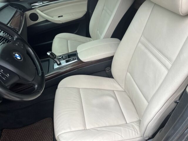 Сірий БМВ Х5, об'ємом двигуна 3 л та пробігом 309 тис. км за 12000 $, фото 7 на Automoto.ua