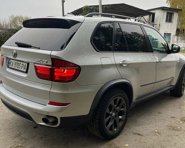 Сірий БМВ Х5, об'ємом двигуна 2.98 л та пробігом 246 тис. км за 13000 $, фото 1 на Automoto.ua