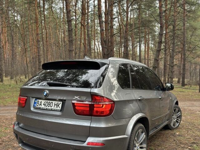 Серый БМВ Х5, объемом двигателя 3 л и пробегом 330 тыс. км за 13500 $, фото 2 на Automoto.ua