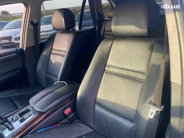 Серый БМВ Х5, объемом двигателя 3 л и пробегом 304 тыс. км за 14390 $, фото 22 на Automoto.ua