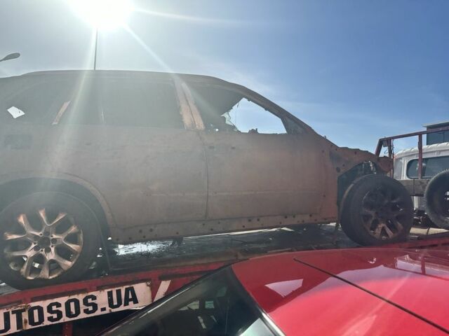 Серый БМВ Х5, объемом двигателя 3 л и пробегом 150 тыс. км за 100 $, фото 6 на Automoto.ua