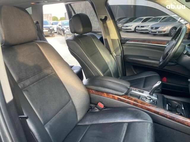 Серый БМВ Х5, объемом двигателя 3 л и пробегом 304 тыс. км за 14390 $, фото 28 на Automoto.ua