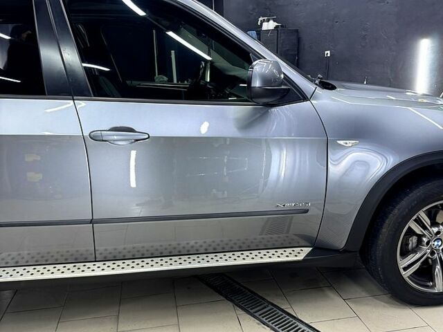 БМВ Х5 2011 в Житомире на Automoto.ua Серый БМВ Х5, объемом двигателя 3 л и пробегом 250 тыс. км за 16500 $, фото 5 на Automoto.ua