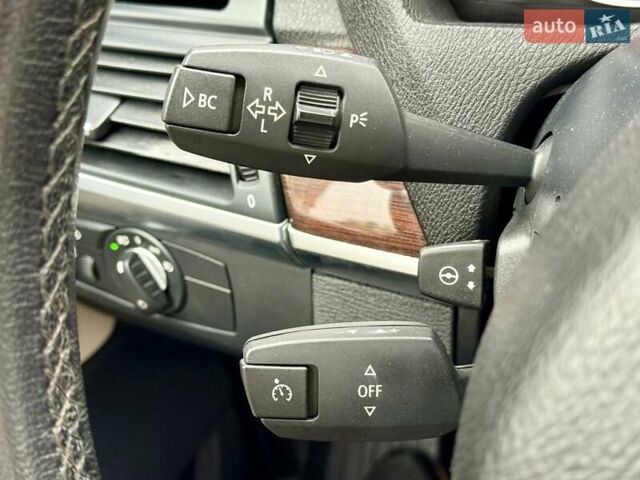 Серый БМВ Х5, объемом двигателя 2.98 л и пробегом 237 тыс. км за 11800 $, фото 21 на Automoto.ua